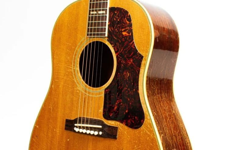 How Long Does It Take to Break in an Acoustic Guitar