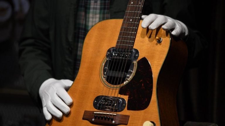 How Much is a Used Acoustic Guitar Worth