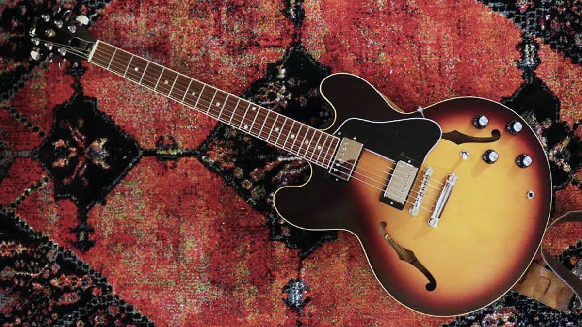 Can You Play A SemiAcoustic Guitar Without An Amp INS.