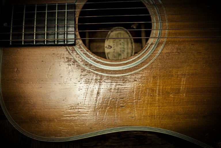 Do Acoustic Guitars Wear Out