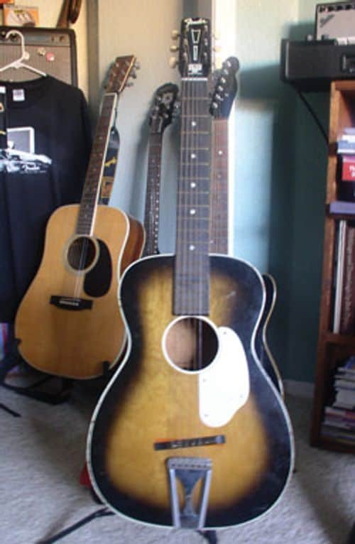 How Old is My Fender Acoustic Guitar