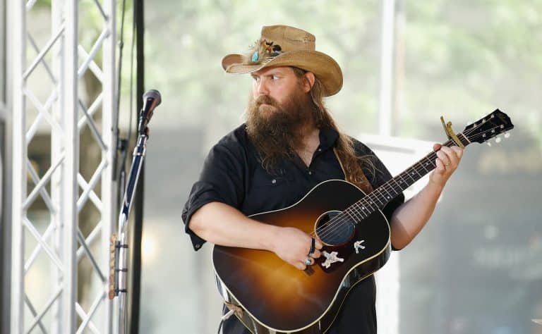 What Acoustic Guitar Does Chris Stapleton Play