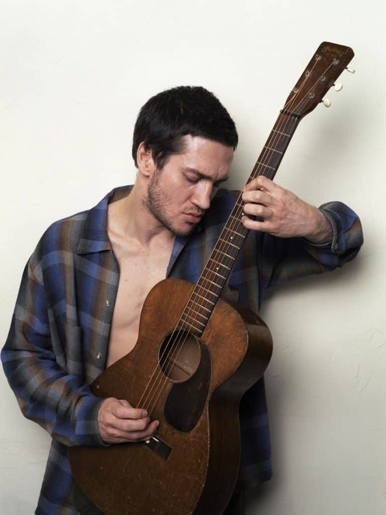 What Acoustic Guitar Does John Frusciante Use