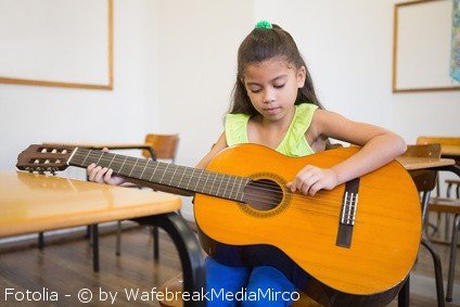 What Size Acoustic Guitar for 11 Year-Old