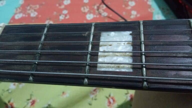 Do Electric Guitar Strings Rust