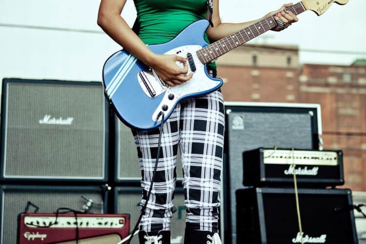 How Much is an Electric Guitar And Amp