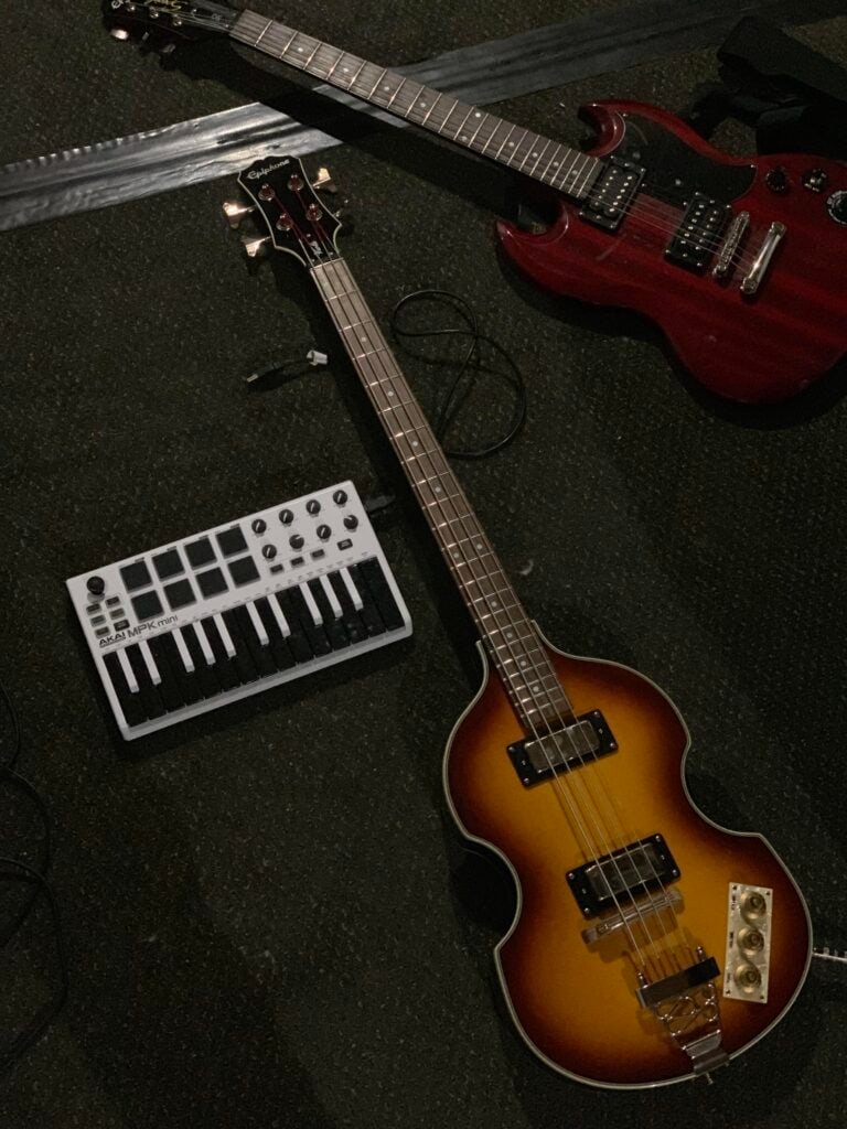 What Bass Guitar Does Tame Impala Use