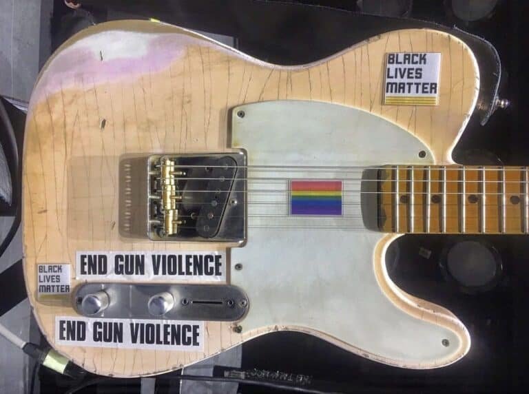 What Electric Guitar Does Harry Styles Use