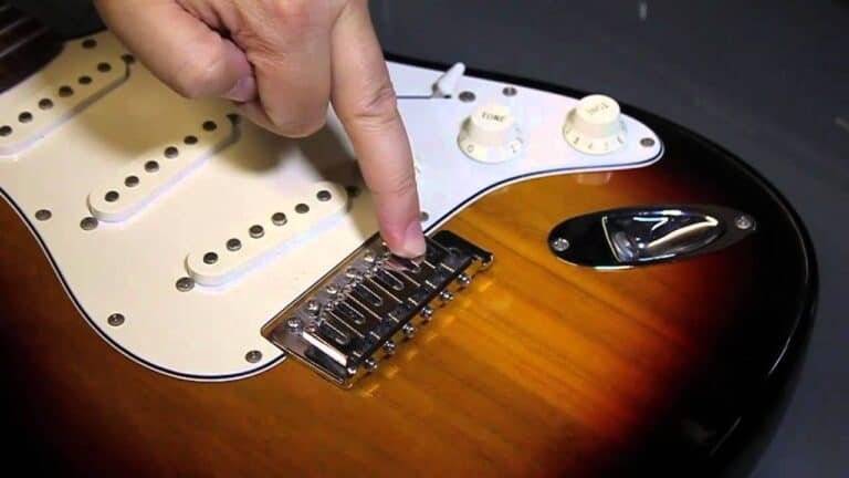 What to Do If Your Electric Guitar String Breaks