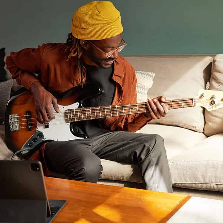 When to Play Bass Guitar