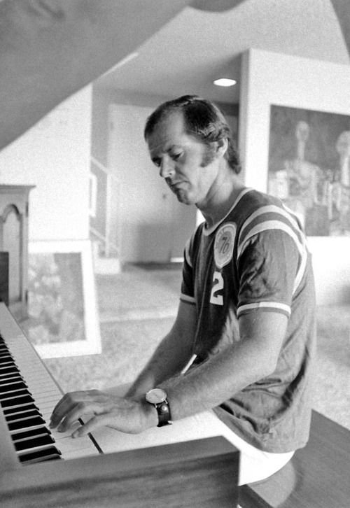Can Jack Nicholson Play Piano