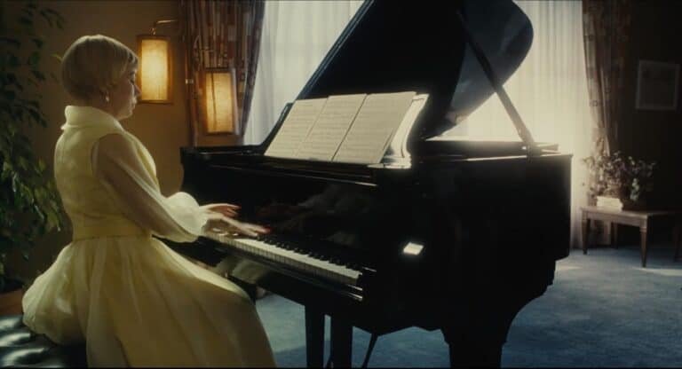 Can Michelle Williams Play the Piano