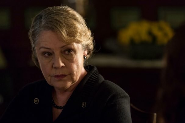 Can Noni Hazlehurst Play the Piano