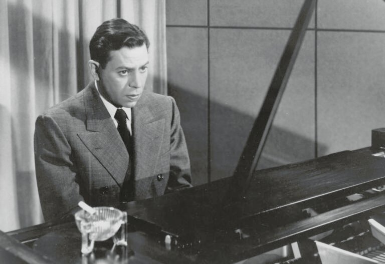 Can Oscar Levant Really Play Piano