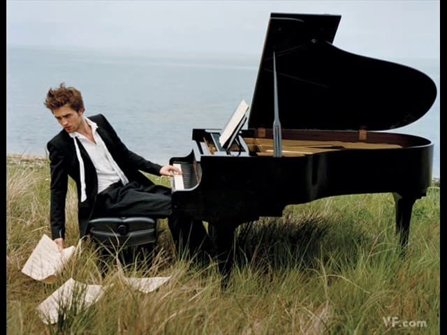 Can Robert Pattinson Play Piano
