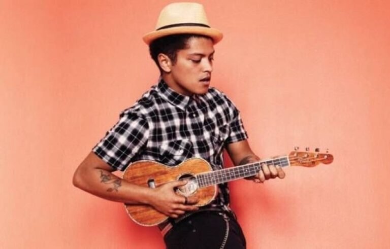 Does Bruno Mars Play Ukulele