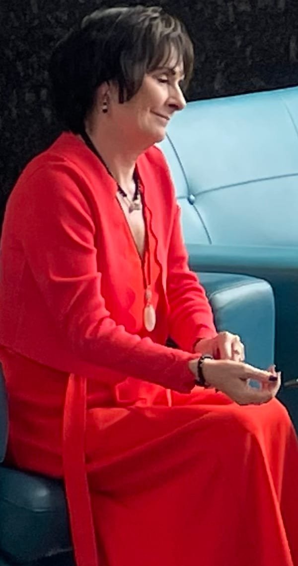 Does Enya Play Piano