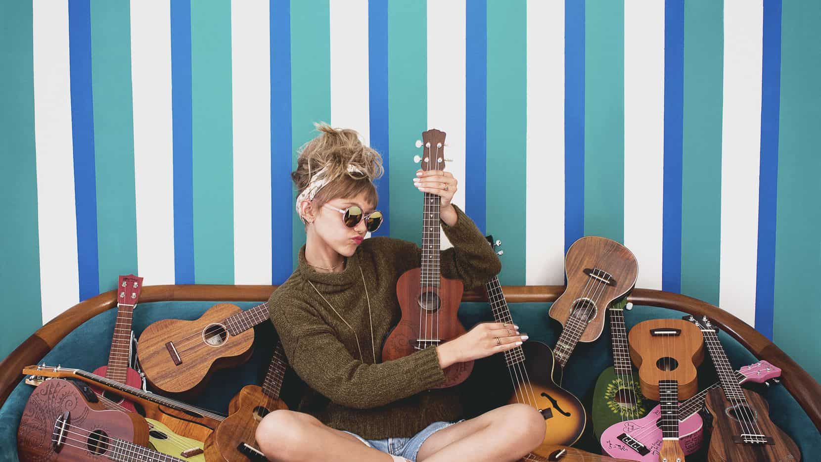 Does Grace Vanderwaal Still Play Ukulele | INS.