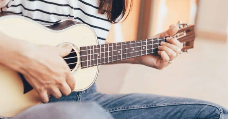 Does Learning Ukulele Help With Guitar