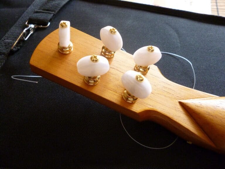 How Do Ukulele Tuning Pegs Work