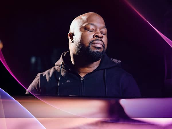 How Much Does Adele'S Piano Player Make