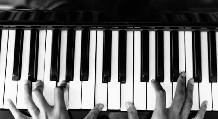 What is the Best Way to Learn Piano