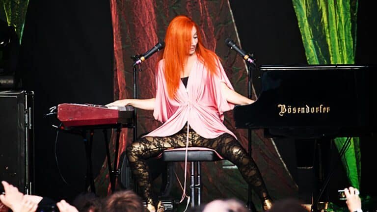 What Piano Does Tori Amos Play