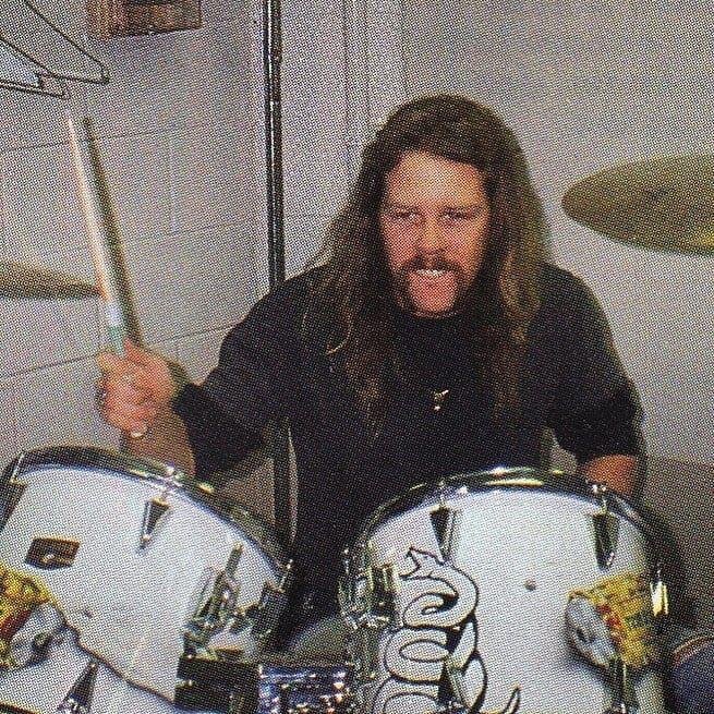 Can James Hetfield Play Drums