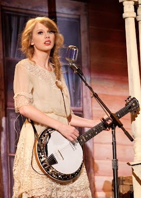 Does Taylor Swift Play Banjo