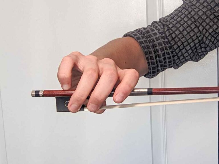 How Do You Hold a Violin Bow